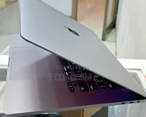 New Laptop Apple MacBook 32GB Intel Core I9 SSD 1T