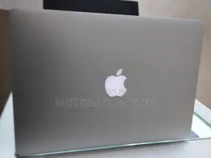 New Laptop Apple MacBook Pro 2013 8GB Intel Core I5 SSD 256GB