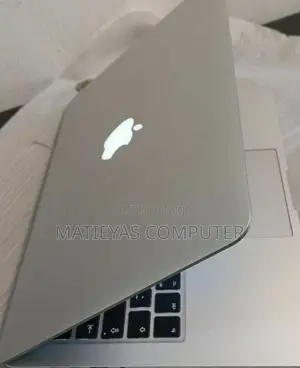New Laptop Apple MacBook Pro 2013 8GB Intel Core I5 SSD 256GB