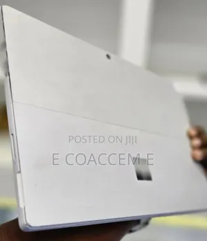 New Laptop Microsoft Surface 8GB Intel Core I5 SSD 128GB