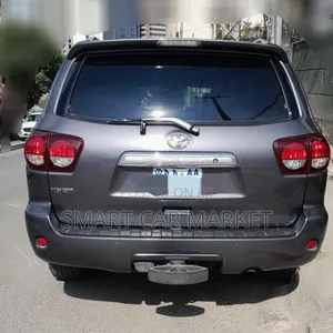 Toyota Sequoia 2018 Gray
