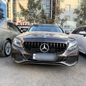 Mercedes-Benz C-Class 2016 Brown
