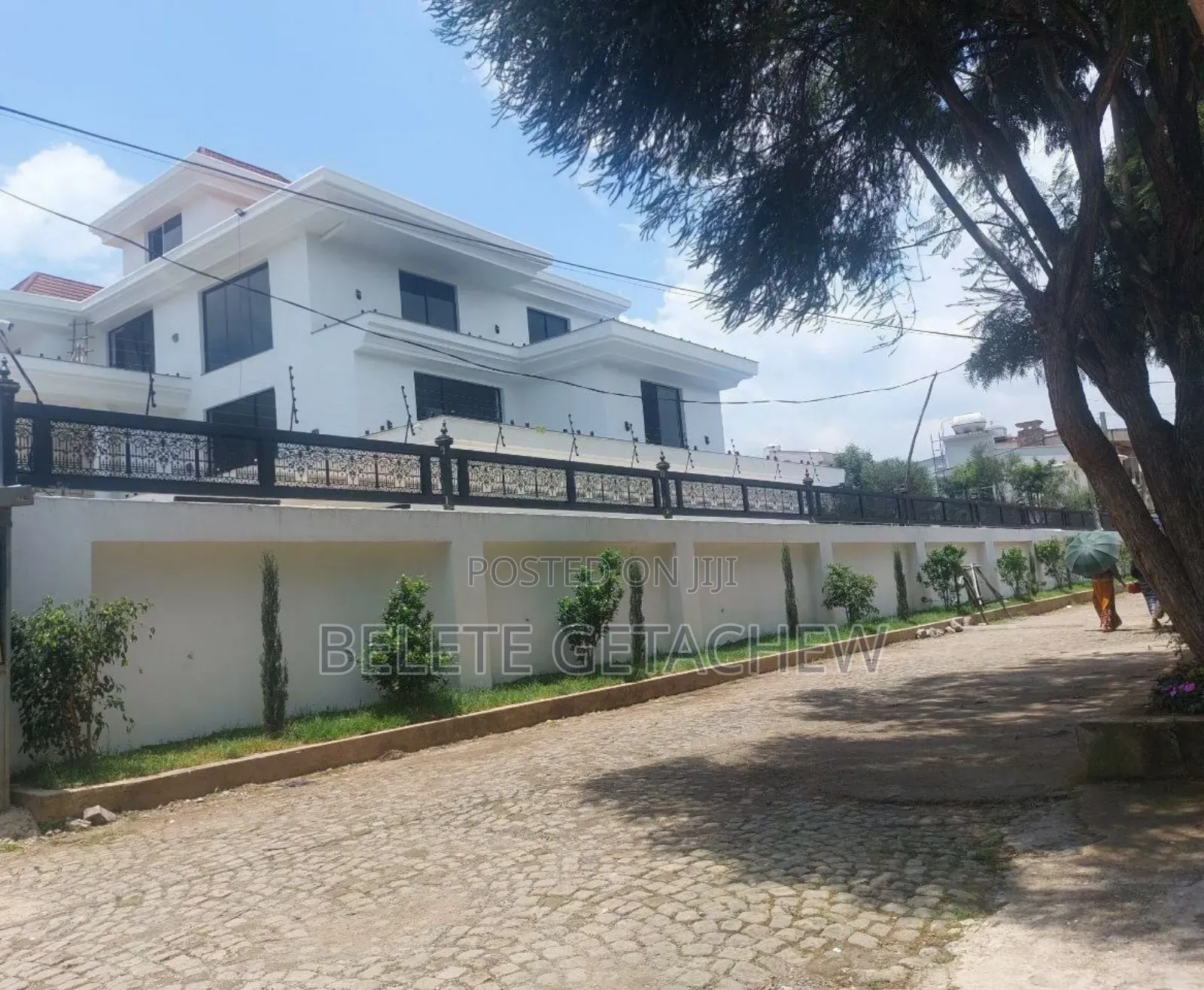 12bdrm House in Semit Fyelbet, G+3, Bole for sale