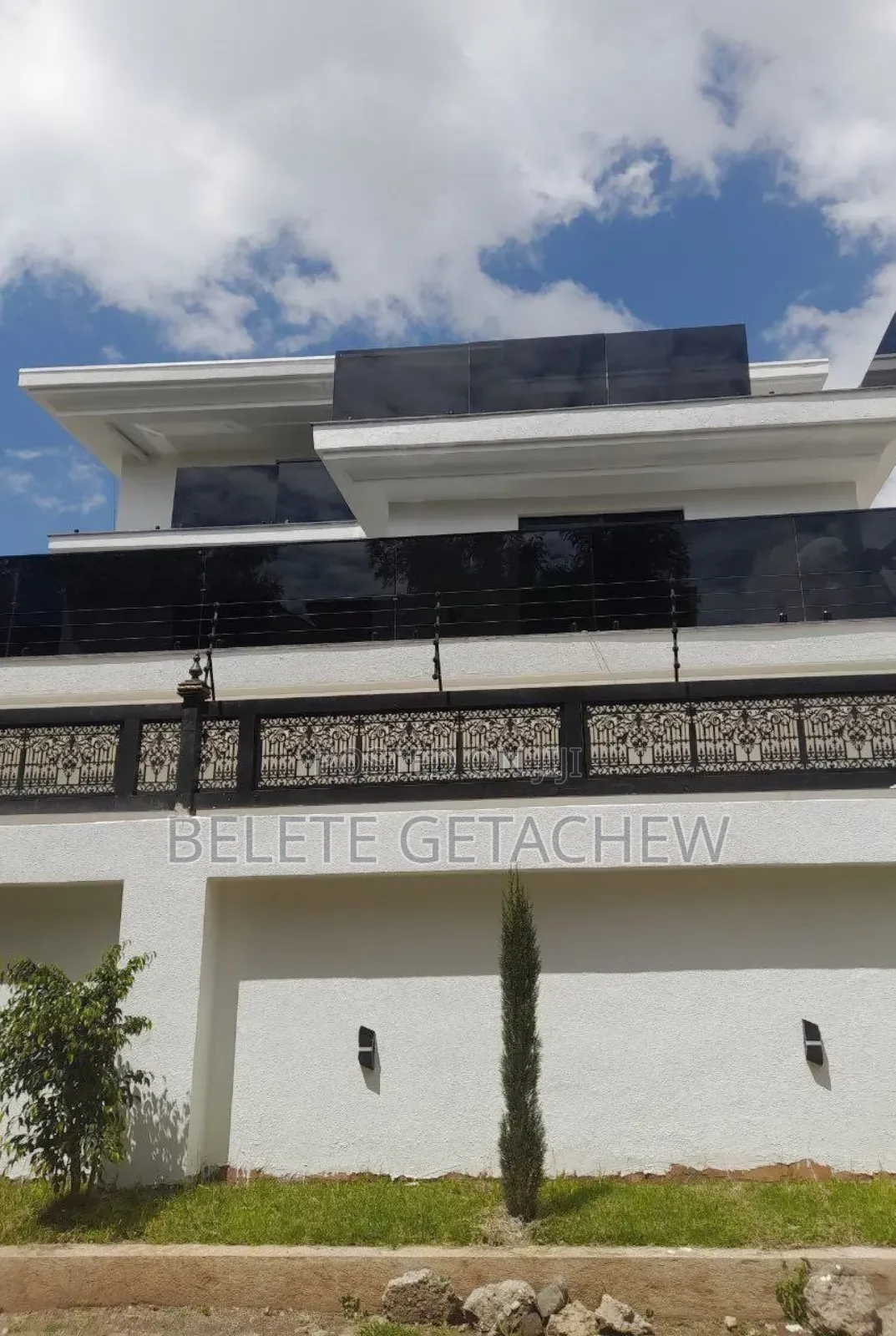 12bdrm House in Semit Fyelbet, G+3, Bole for sale