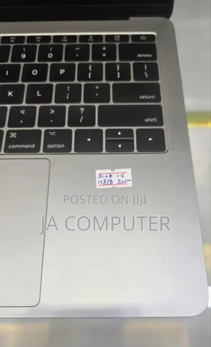 New Laptop Apple MacBook Air 2017 8GB Intel Core I5 SSD 128GB