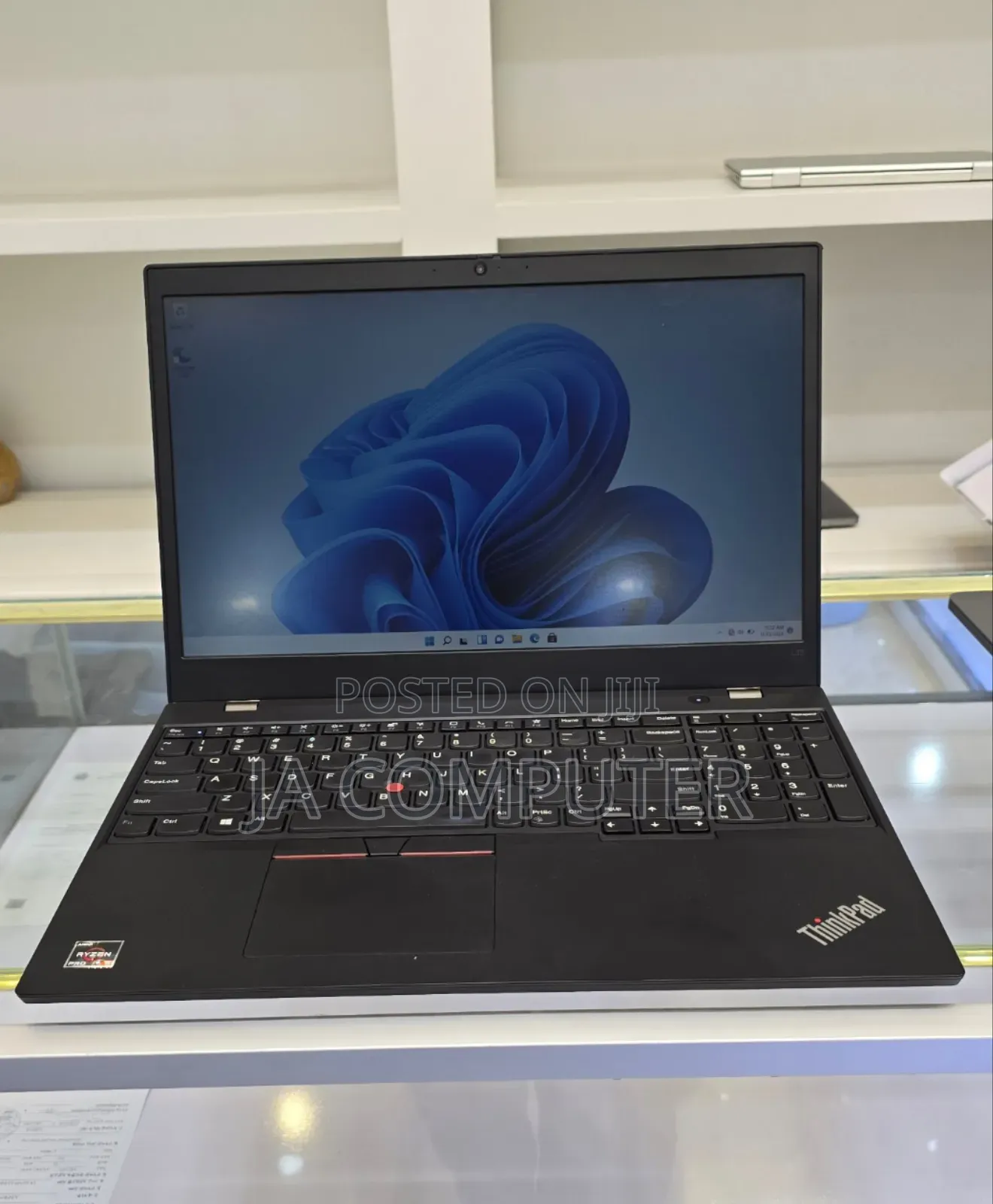 New Laptop Lenovo Ideapad 3 8GB AMD Ryzen 5 SSD 256GB