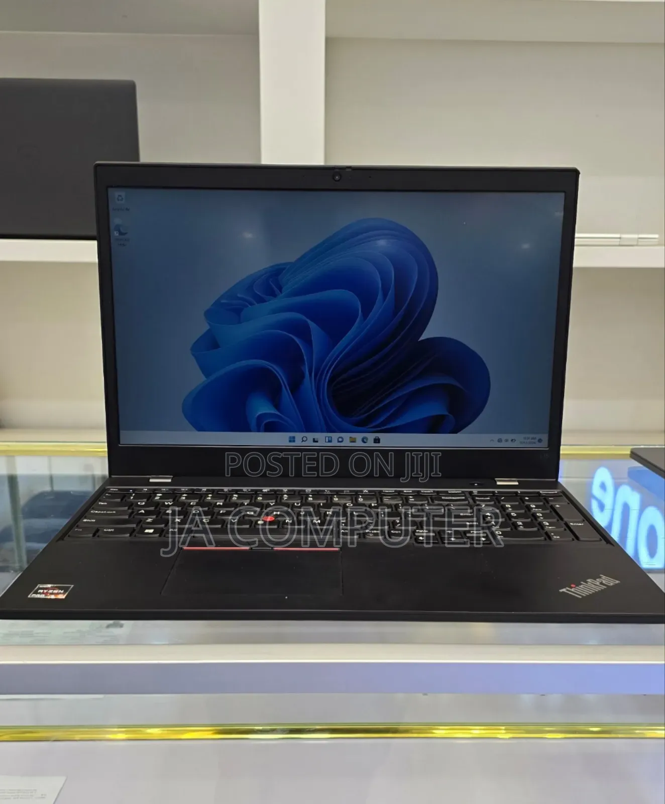 New Laptop Lenovo Ideapad 3 8GB AMD Ryzen 5 SSD 256GB