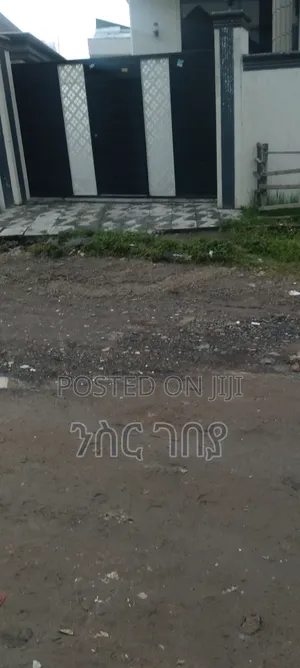 Furnished 4bdrm House in Semit Endode Sefer, Yeka for sale