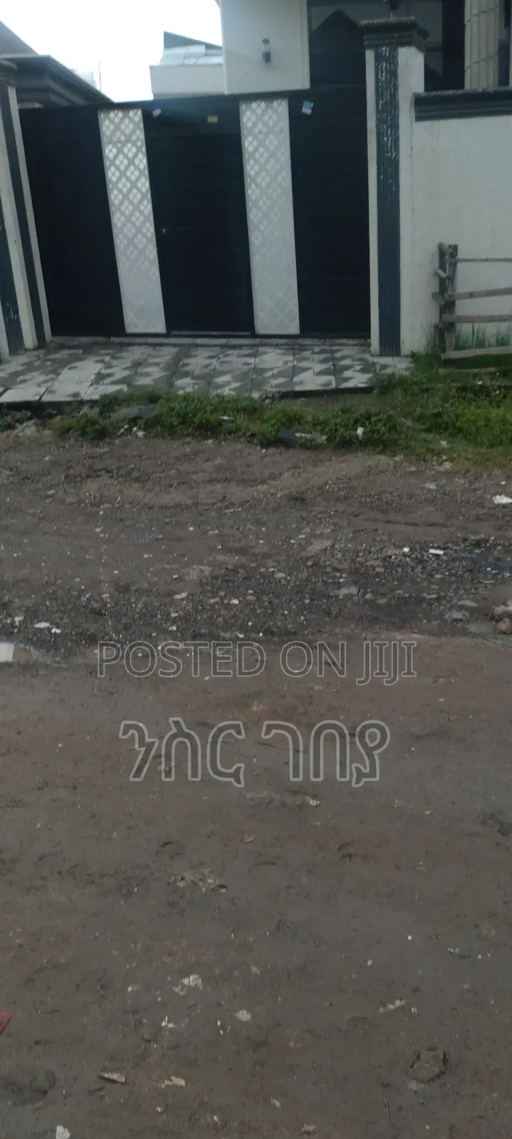 Furnished 4bdrm House in Semit Endode Sefer, Yeka for sale