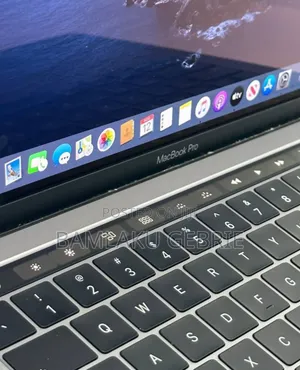 New Laptop Apple MacBook Pro 2019 8GB Intel Core I5 SSD 256GB