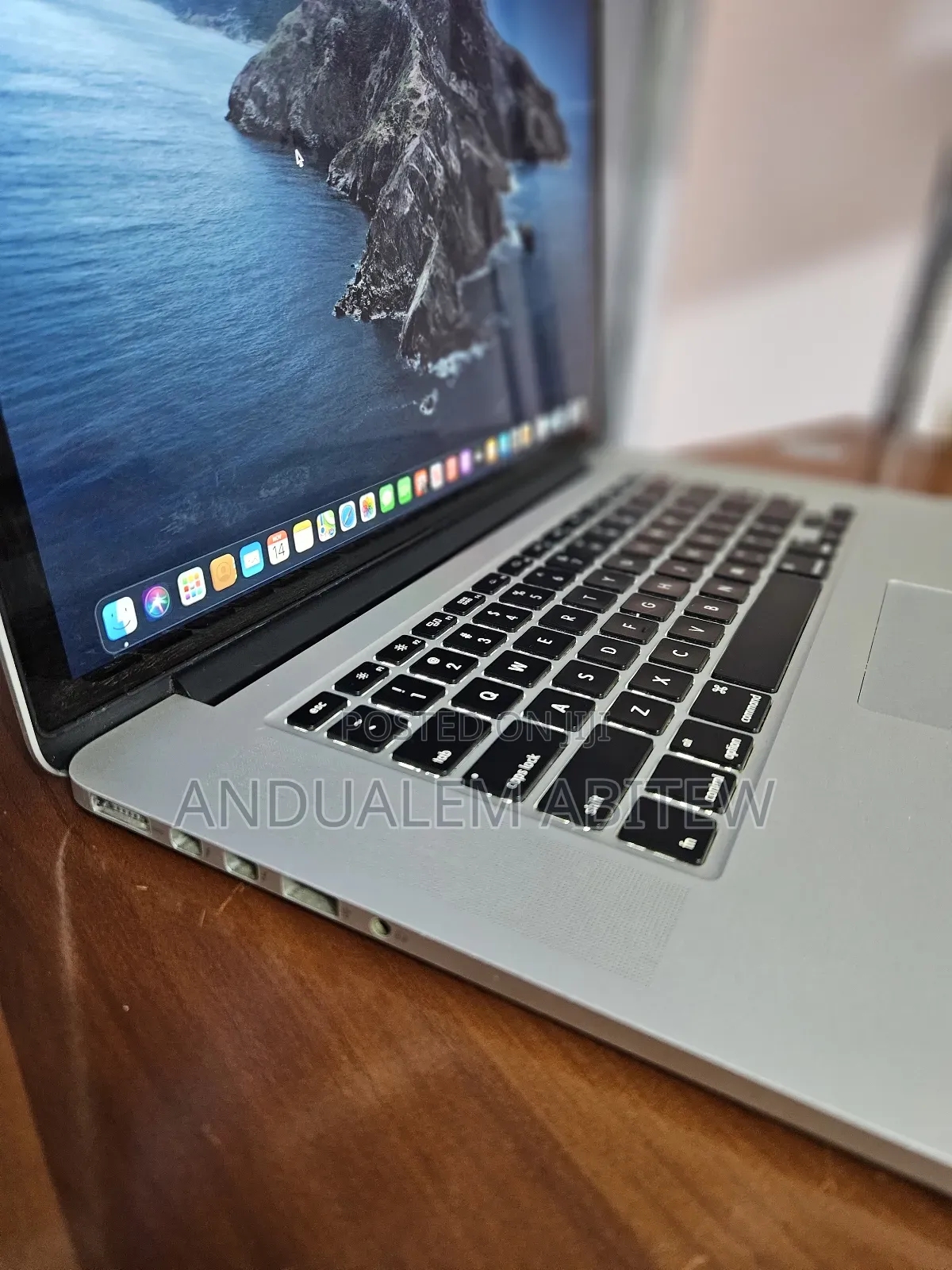 New Laptop Apple MacBook Pro 2014 16GB Intel Core I7 SSD 256GB