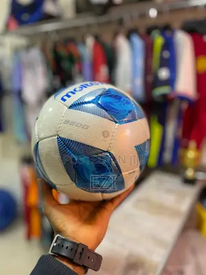 Photo - Top Tier Molten 3200 Football