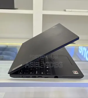 New Laptop Lenovo 8GB AMD Ryzen 5 SSD 256GB