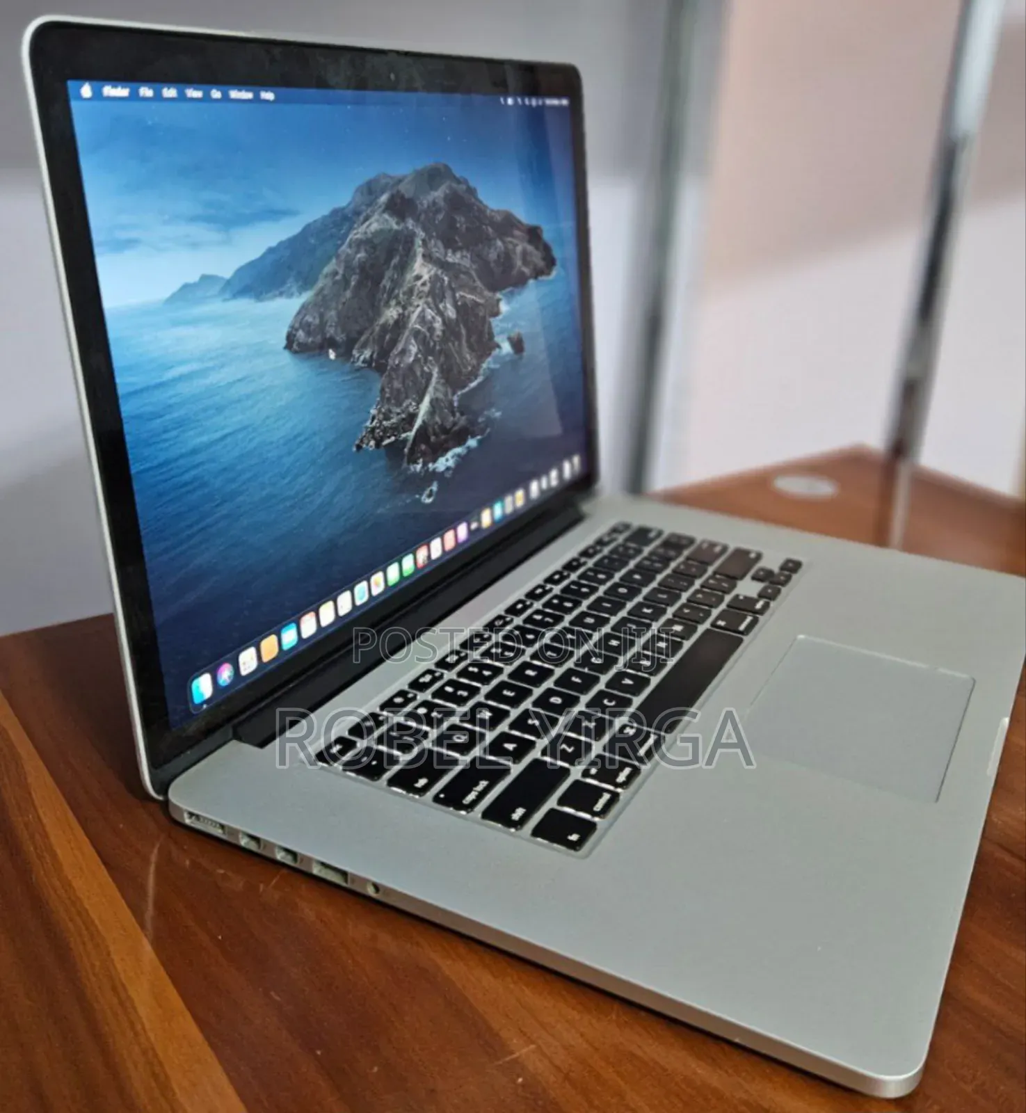 New Laptop Apple MacBook Pro 2017 16GB Intel Core I7 SSD 256GB