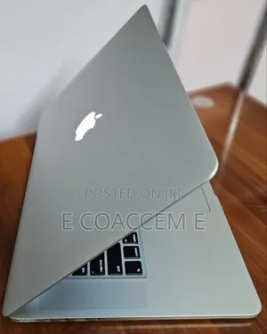 New Laptop Apple MacBook 16GB Intel Core I7 SSD 256GB