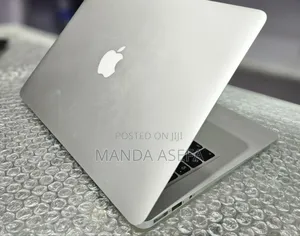 New Laptop Apple MacBook Air 8GB Intel Core I7 SSD 256GB