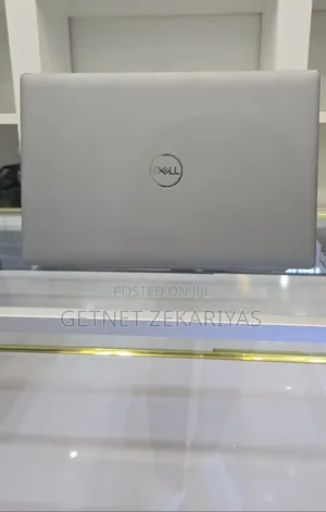 Photo - New Laptop Dell Precision 3561 16GB Intel Core I7 SSD 256GB