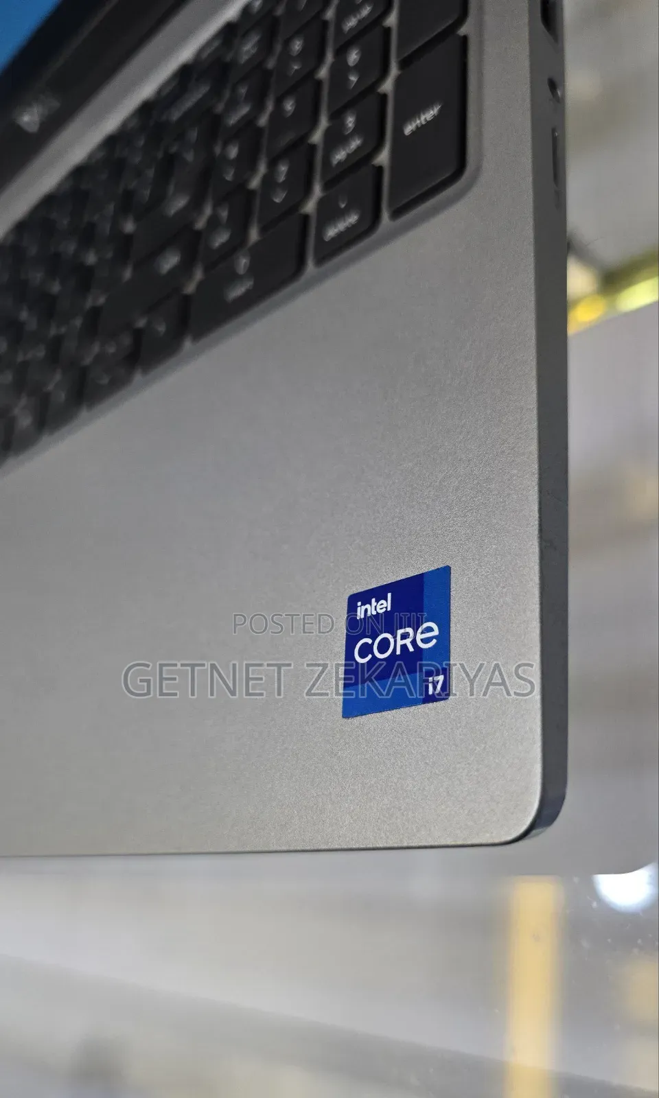 New Laptop Dell Precision 3561 16GB Intel Core I7 SSD 256GB