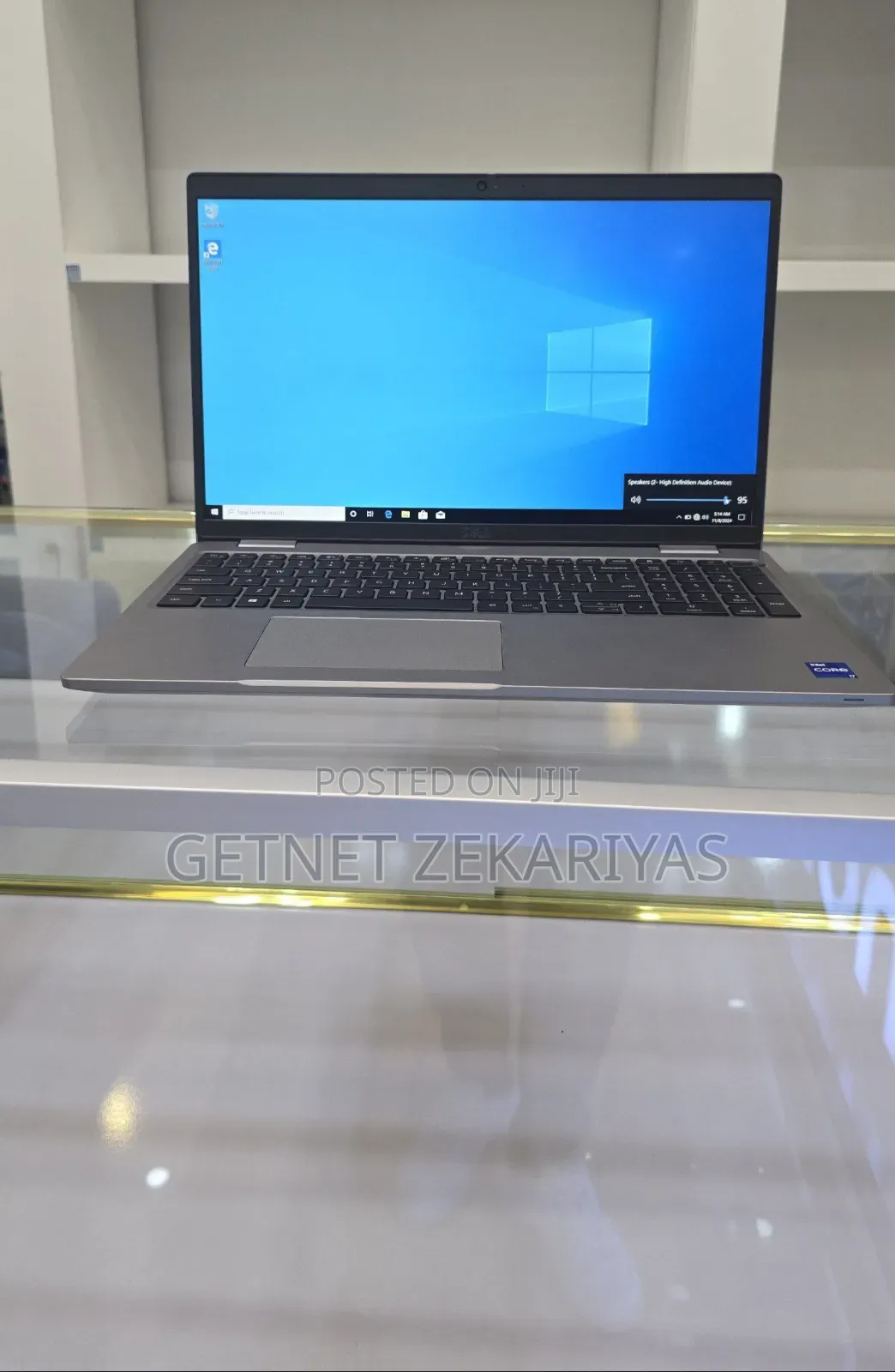 New Laptop Dell Precision 3561 16GB Intel Core I7 SSD 256GB