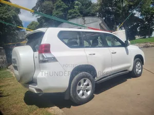 Toyota Land Cruiser Prado 2013 White