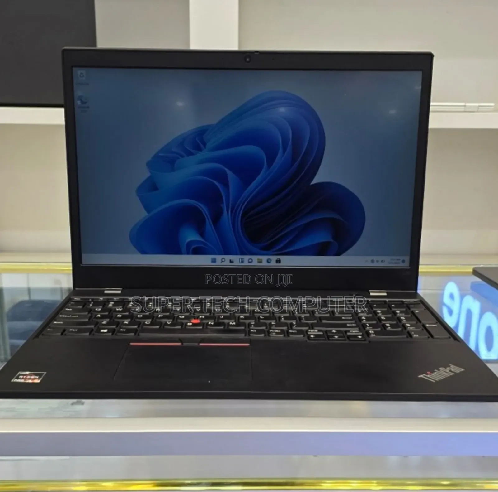 New Laptop Lenovo ThinkBook 15 8GB AMD Ryzen 5 SSD 256GB