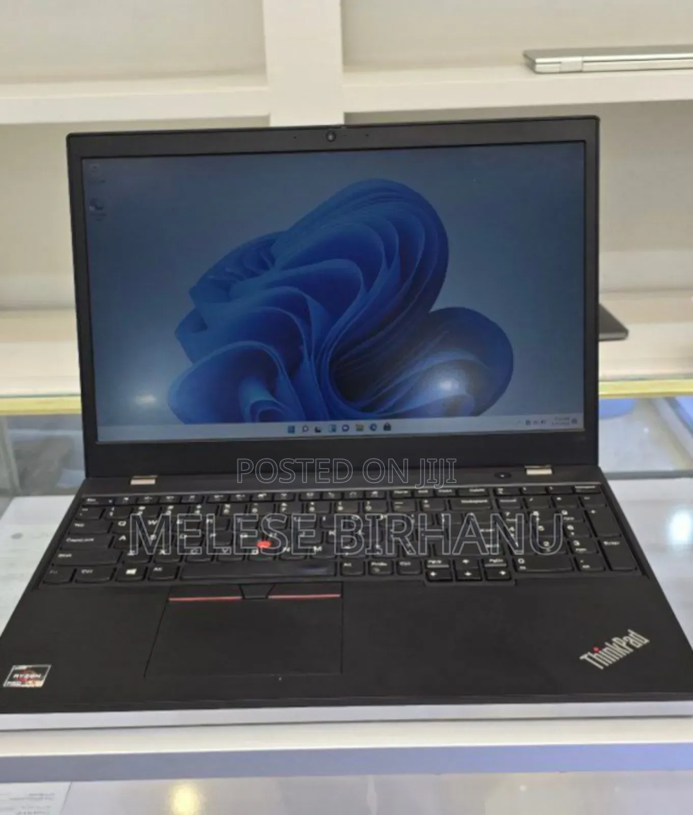 New Laptop Lenovo ThinkPad Yoga 8GB AMD Ryzen 5 SSD 256GB