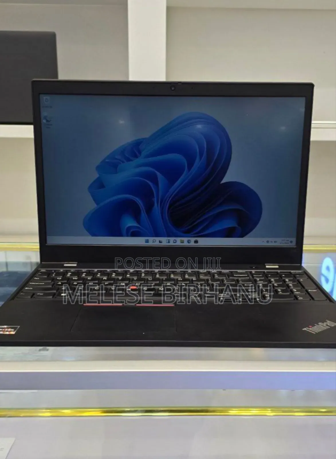 New Laptop Lenovo ThinkPad Yoga 8GB AMD Ryzen 5 SSD 256GB