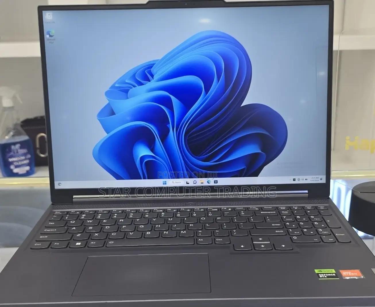 New Laptop Lenovo Legion 5 16GB AMD Ryzen 7 SSD 1T