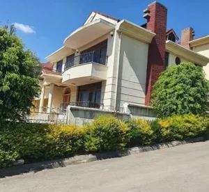 8bdrm House in Cmc, B+G+2 Luxury, Bole for sale