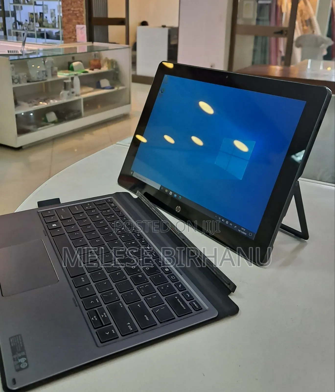 New Laptop HP X2 8GB SSD 128GB