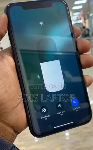 New Apple iPhone 11 128 GB Silver