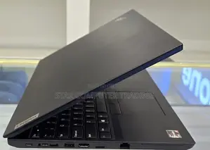 Photo - New Laptop Lenovo ThinkPad Yoga 8GB AMD Ryzen 5 SSD 256GB