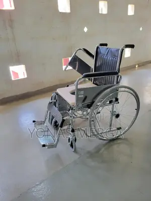 Commode Wheelchair፦ቔ፦Wheelchairዌልቼርwheelchair~¿Wheelchair
