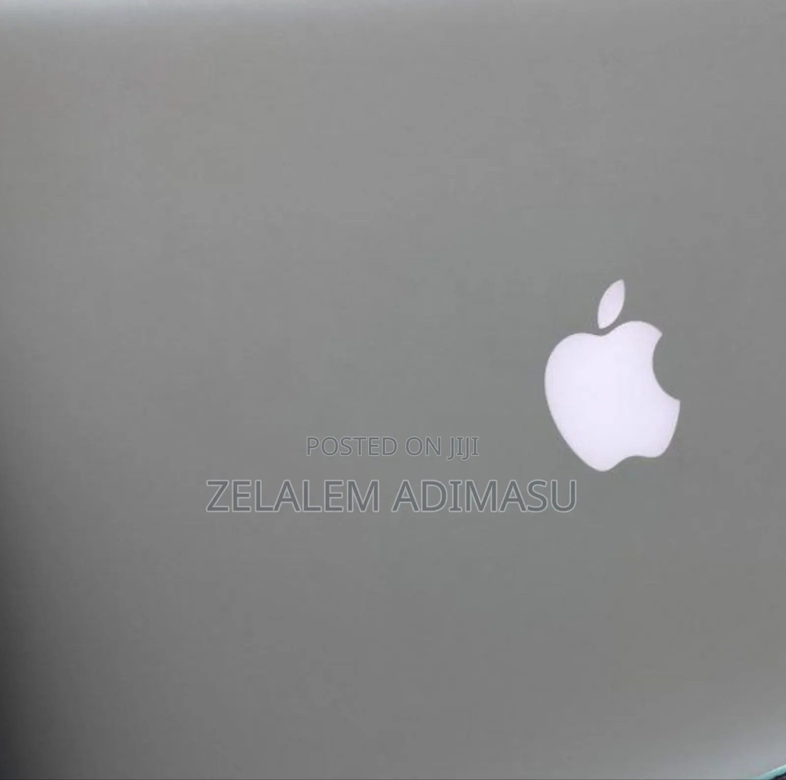 New Laptop Apple MacBook Pro 2015 8GB Intel Core I5 SSD 256GB