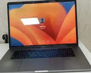 Photo - New Laptop Apple MacBook Pro 2017 16GB Intel Core I7 SSD 512GB