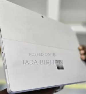 New Laptop Microsoft Surface 8GB Intel Core I5 SSD 256GB