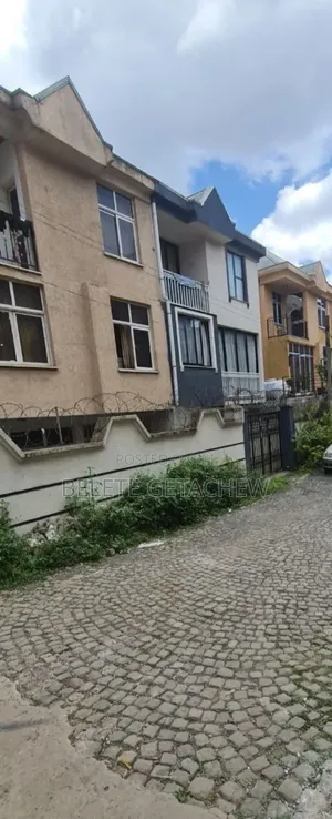 5bdrm House in Semit Fyelbet, G+2, Bole for sale