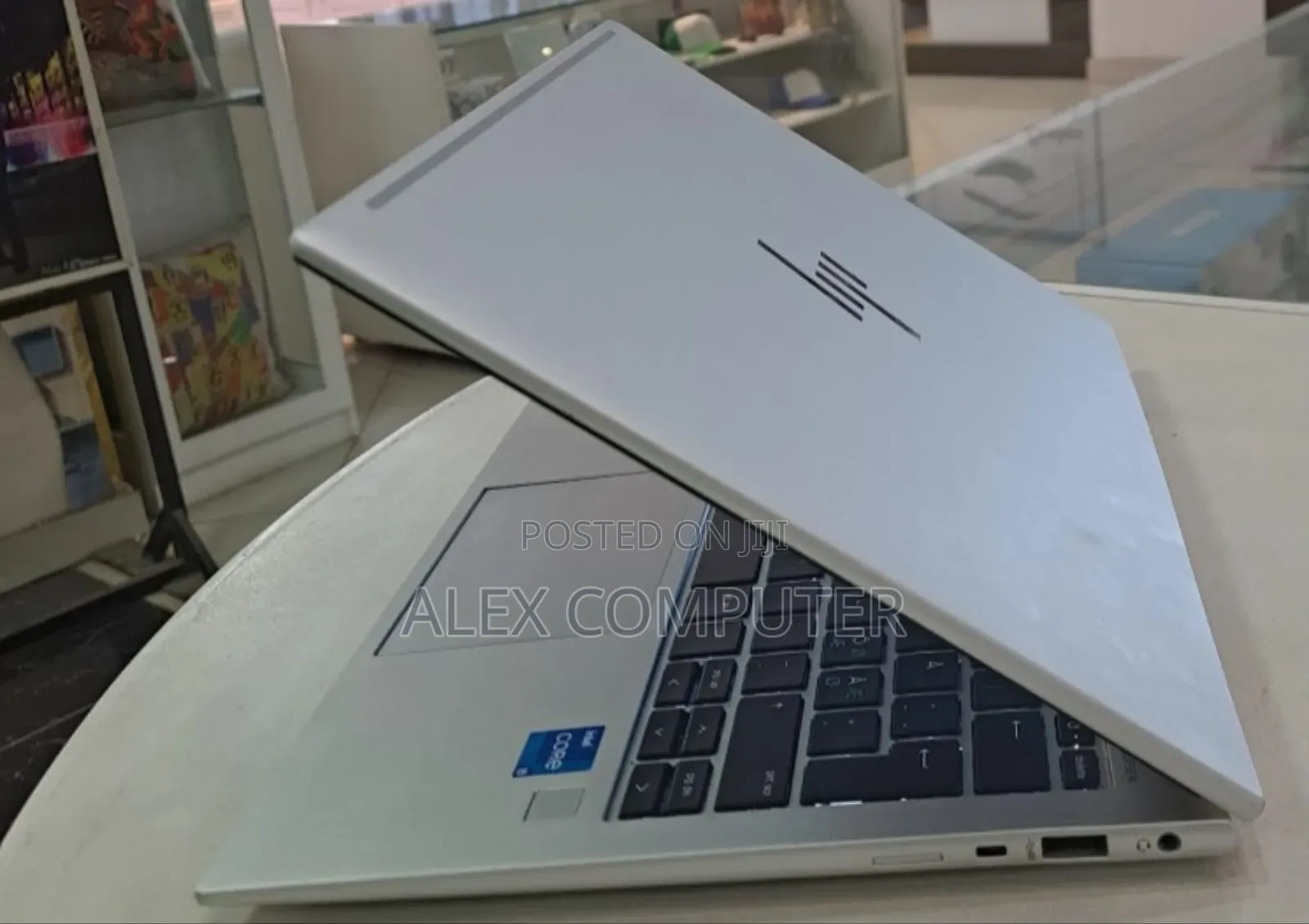New Laptop HP EliteBook 830 G9 16GB Intel Core I5 SSD 512GB