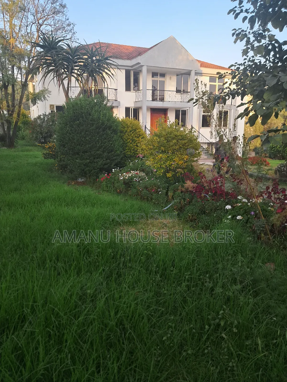 8bdrm House in For The Embassy, Yeka for rent