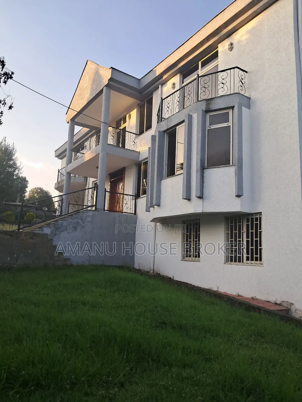 8bdrm House in For The Embassy, Yeka for rent