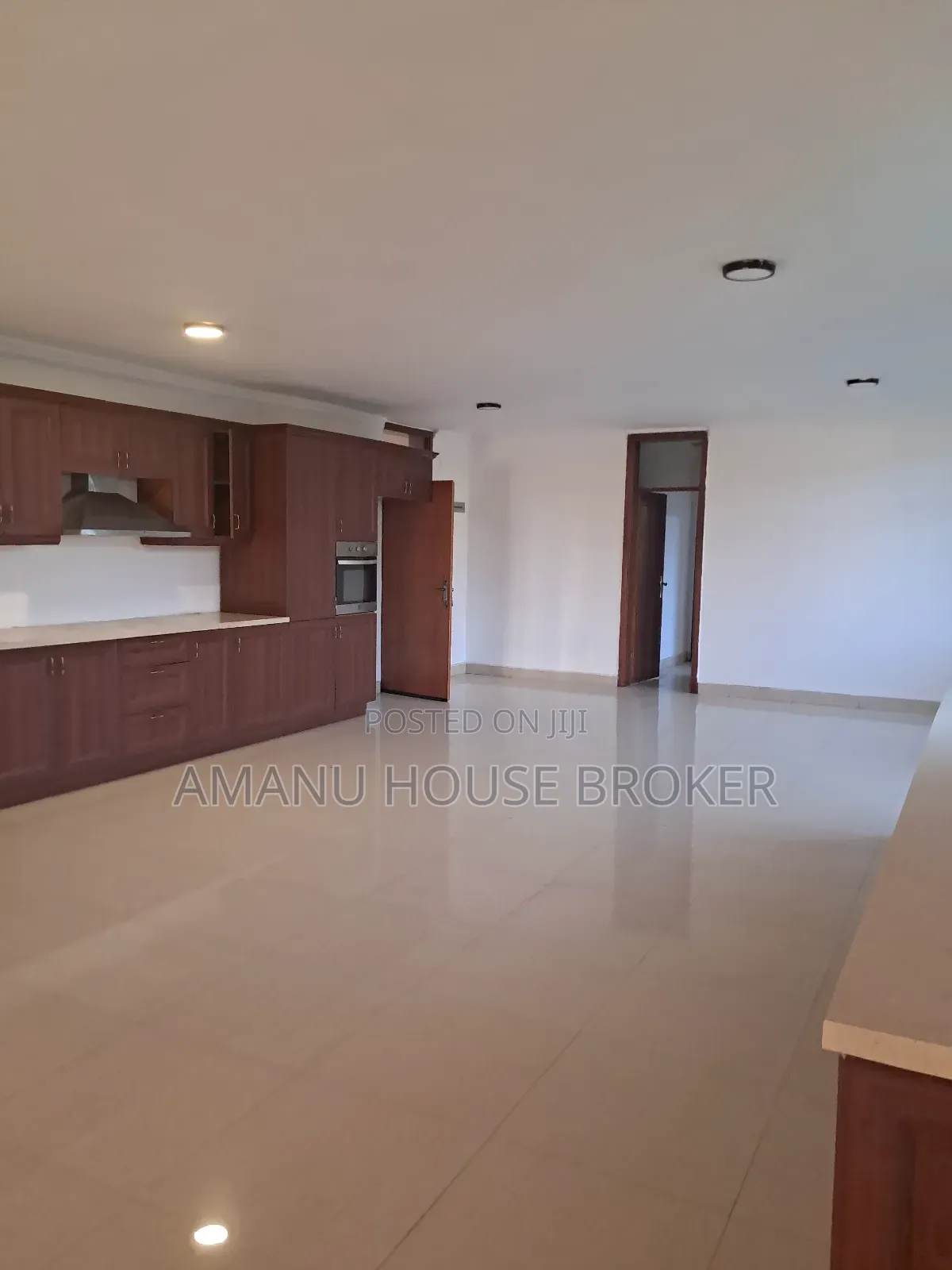 8bdrm House in For The Embassy, Yeka for rent