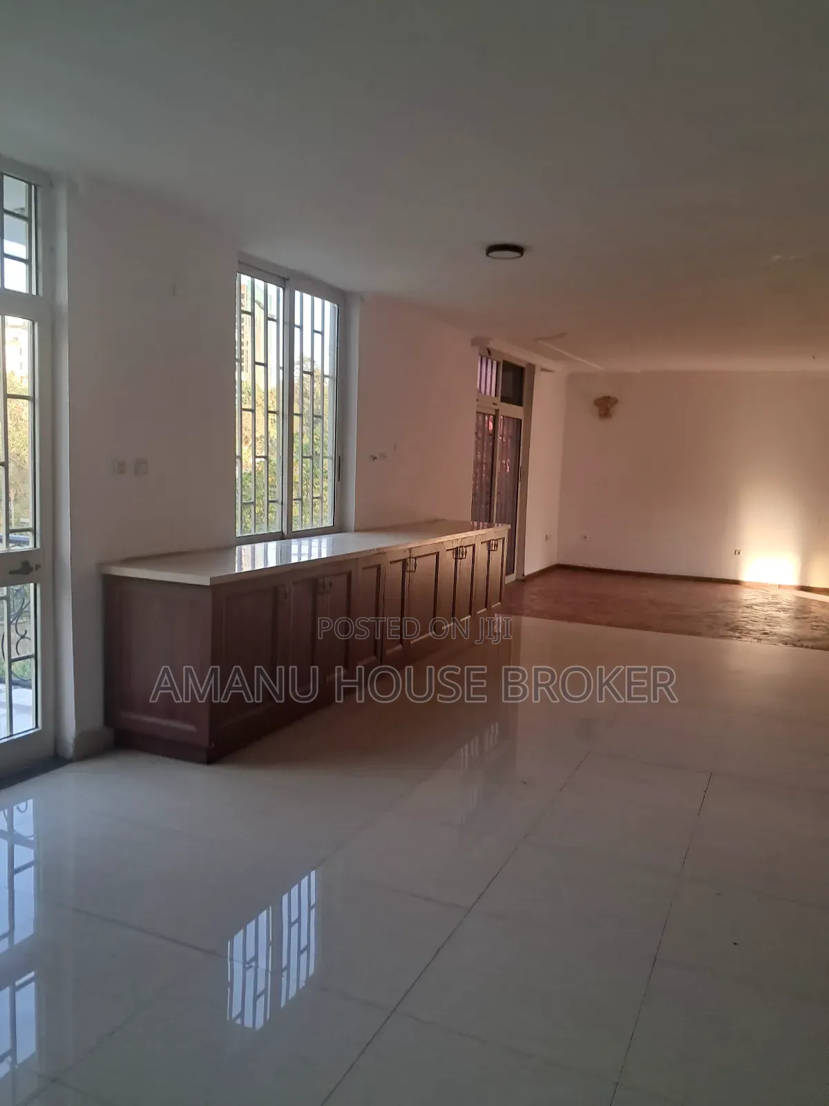 8bdrm House in For The Embassy, Yeka for rent