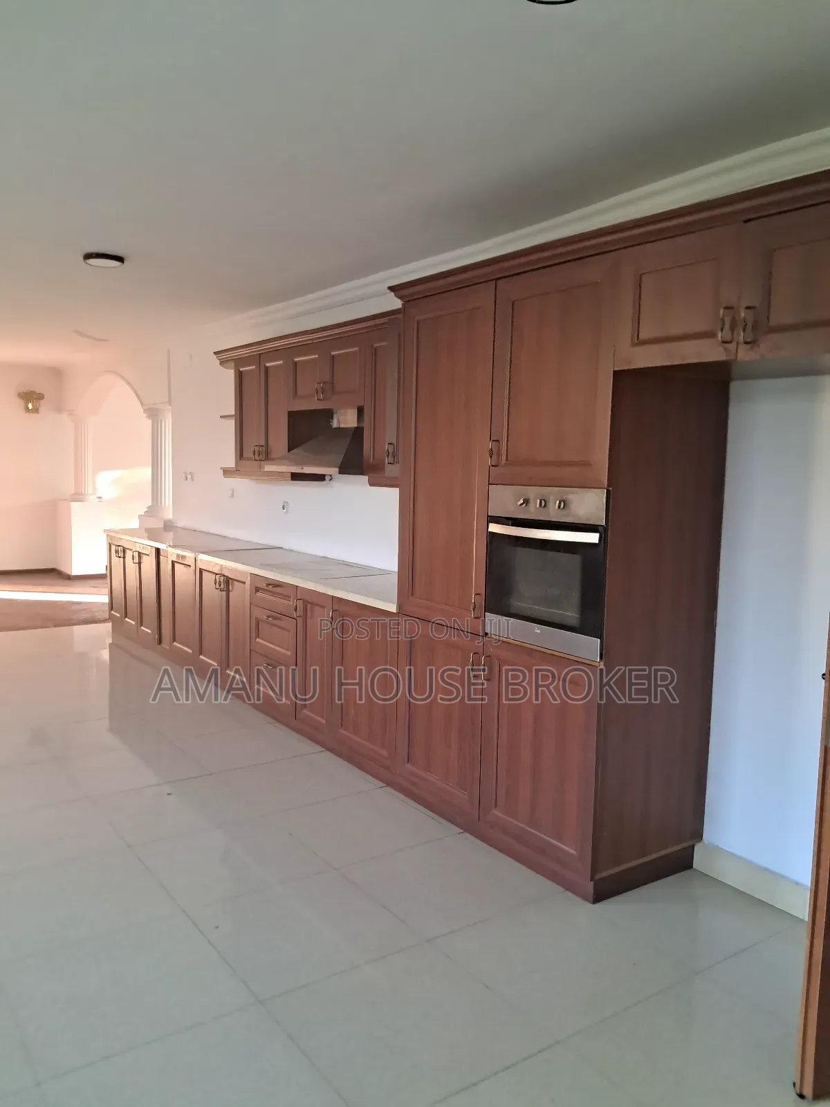 8bdrm House in For The Embassy, Yeka for rent