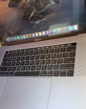Photo - New Laptop Apple MacBook Pro 2018 16GB Intel Core I7 SSD 512GB