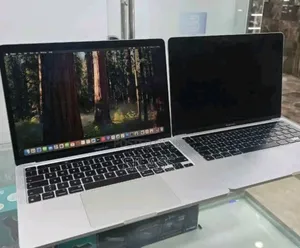 New Laptop Apple MacBook Pro 2020 M1 8GB AMD Ryzen 7 SSD 256GB