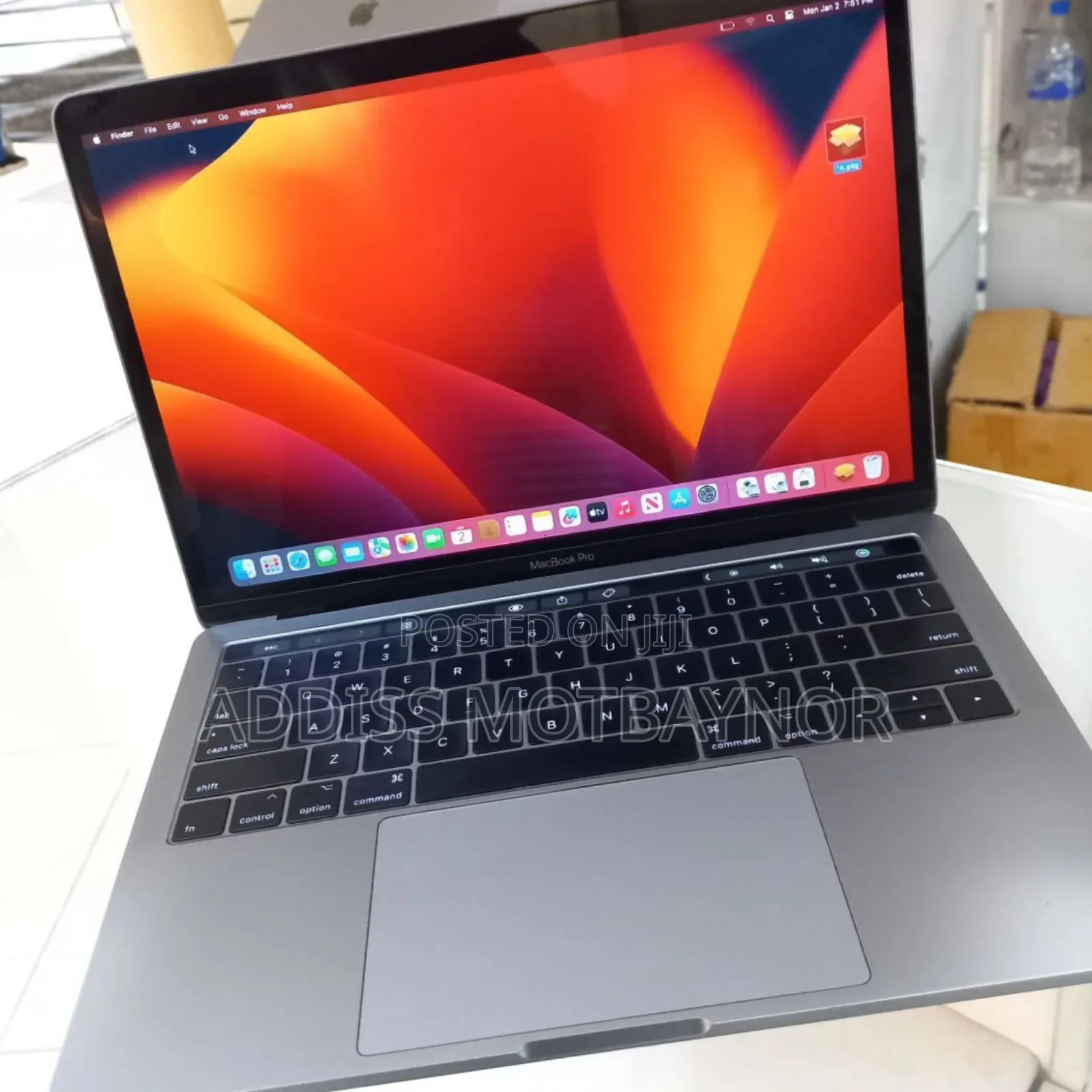 New Laptop Apple MacBook 2017 8GB Intel Core I5 SSD 256GB