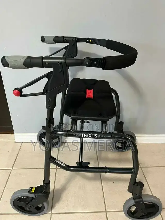 European Standard Walker፦ወከርwalker With Seat ወንበር¤¢Walker
