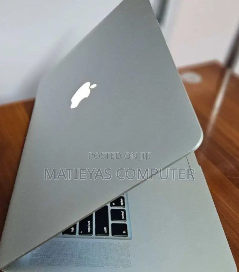New Laptop Apple MacBook Pro 2014 16GB Intel Core I7 SSD 256GB