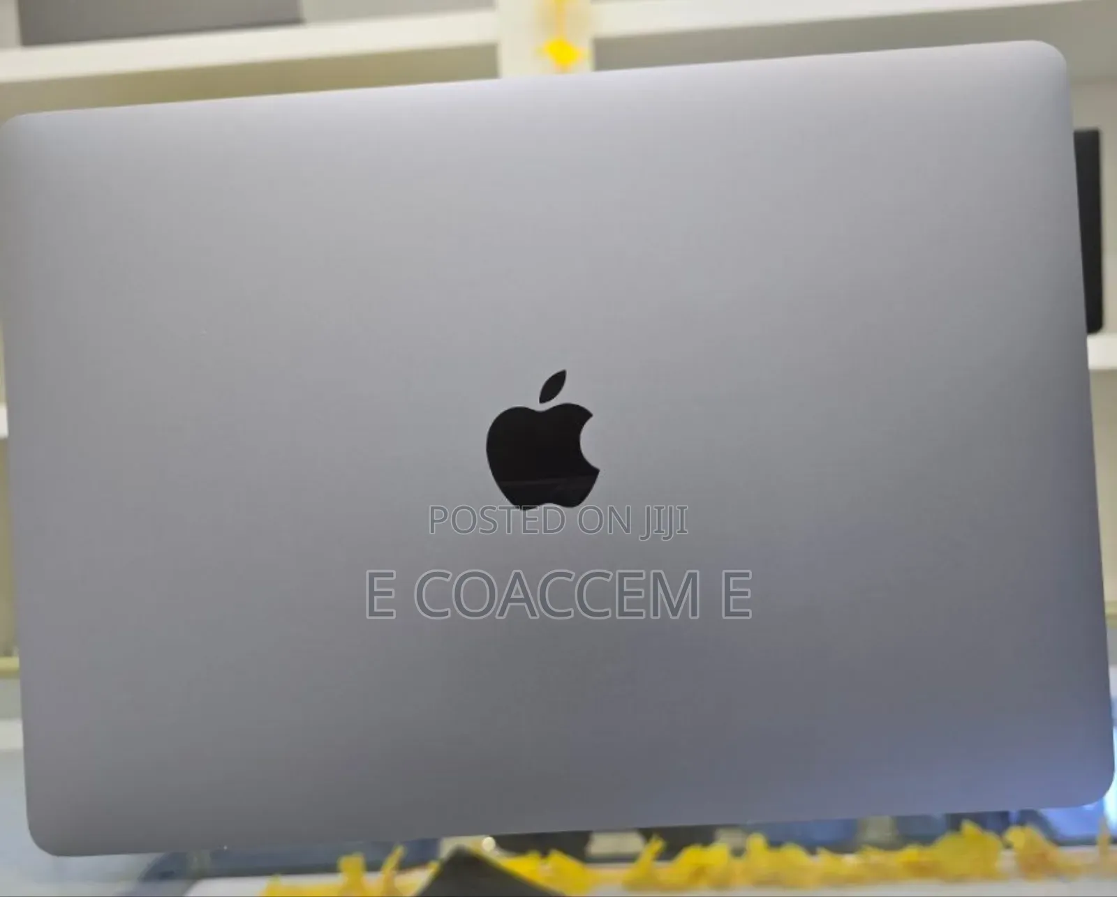 New Laptop Apple MacBook 8GB Apple M1 SSD 256GB
