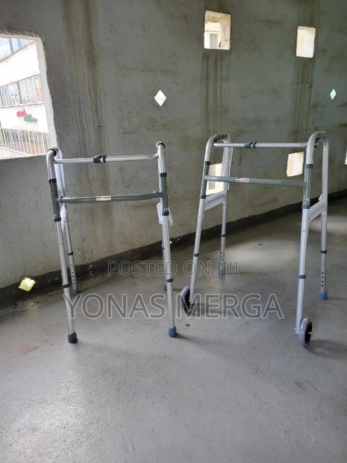 Walker+Comfortable Hand Grip and PVC Bushes Walker€+Mediquip